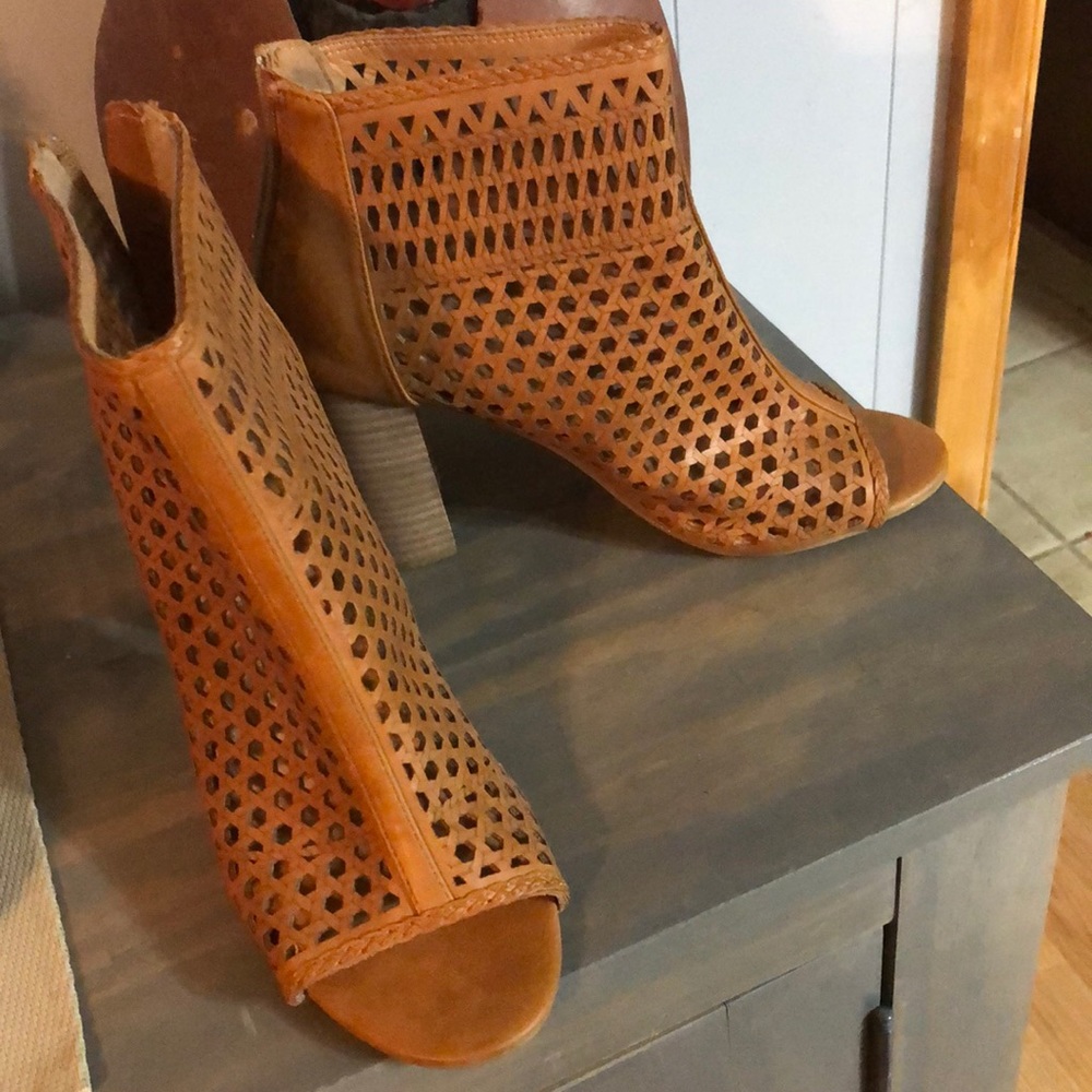 Report Webdie Peep Toe Boot dark tan